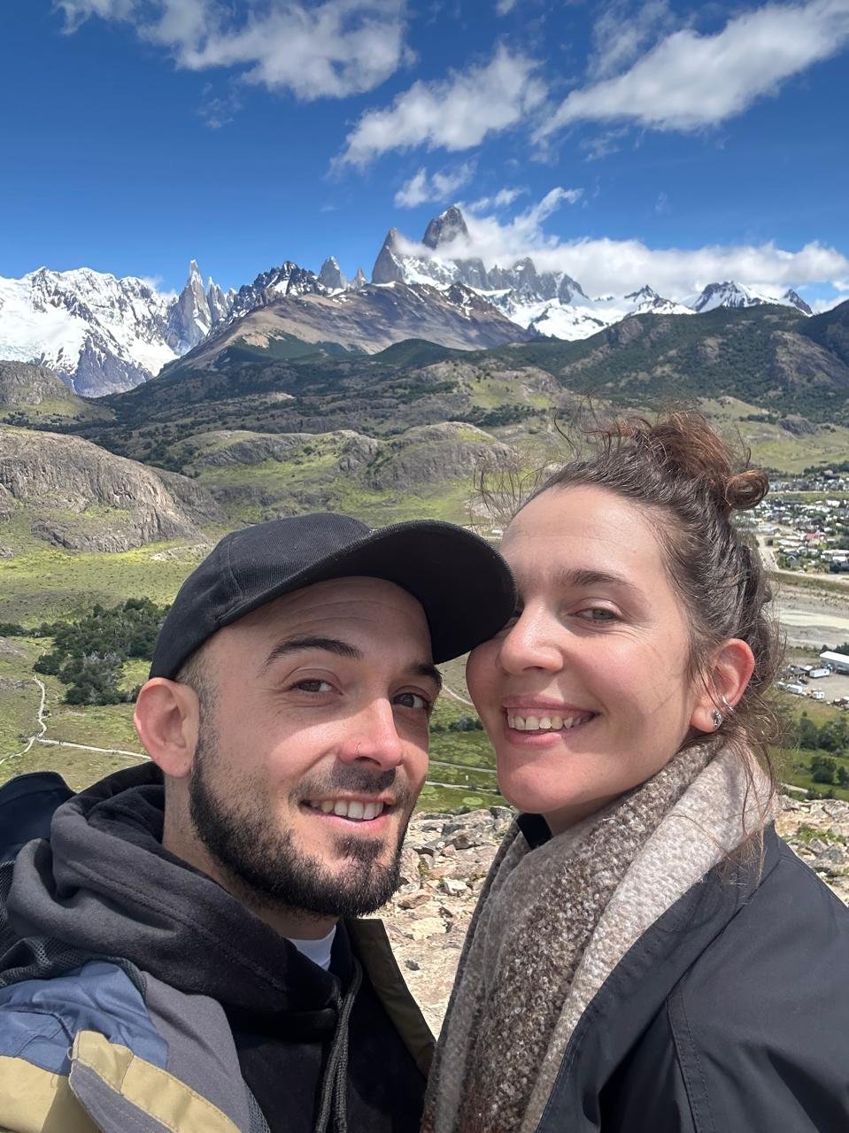 Max e Ro, donos da Férias na Argentina, no Fitz Roy
